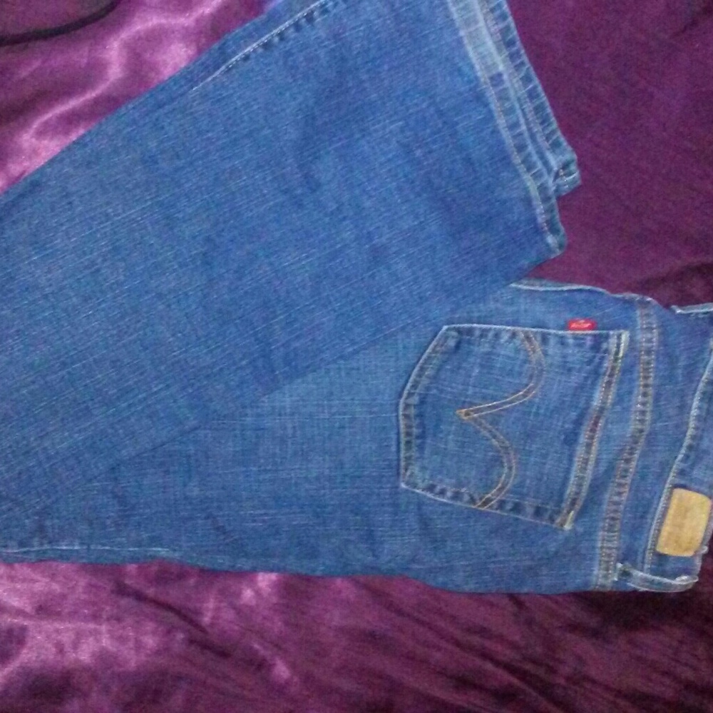 Levi jeans